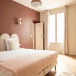 Elegant, Fully-equipped, Air-conditioned *