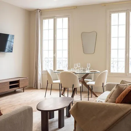 Lejlighed Elegant, Fully-equipped, Air-conditioned *