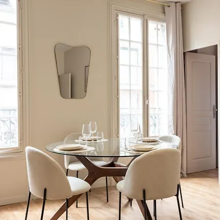 Lejlighed Elegant, Fully-equipped, Air-conditioned *